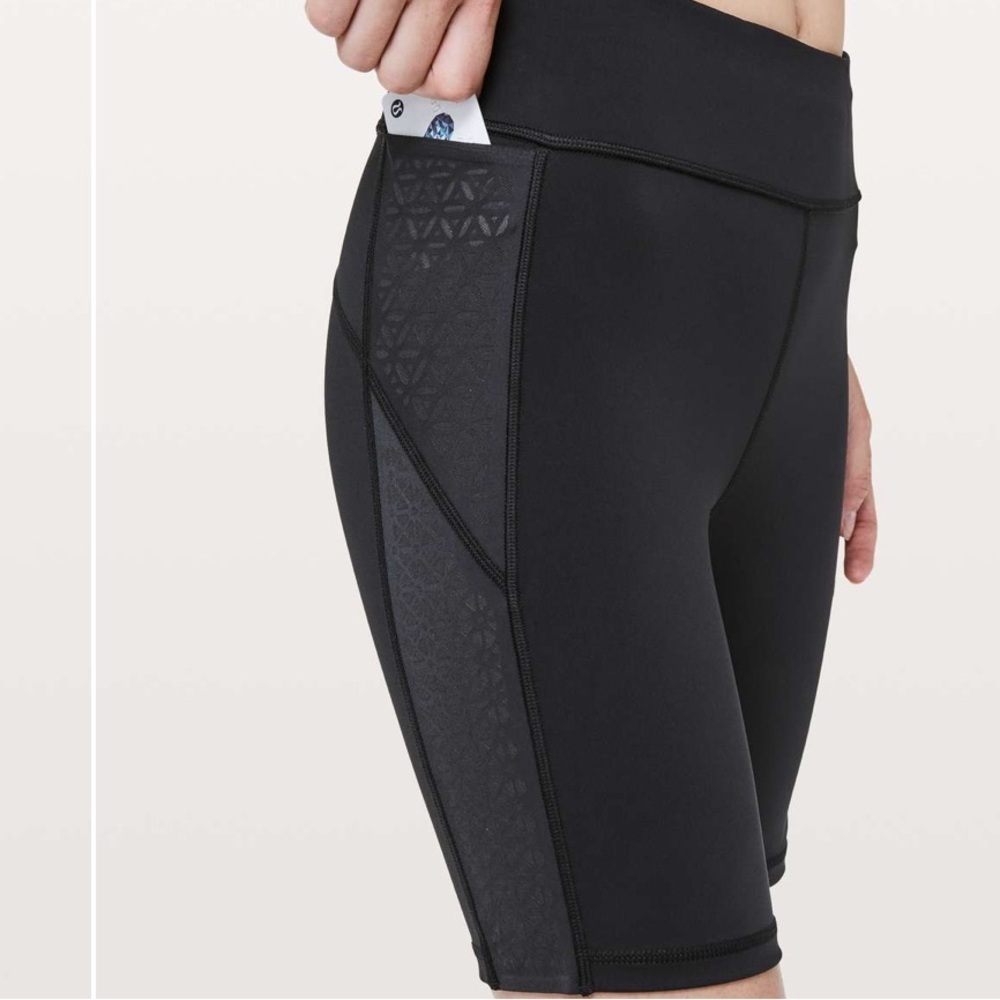 Lululemon Strength & Sweat 8” - Picture 3 of 9